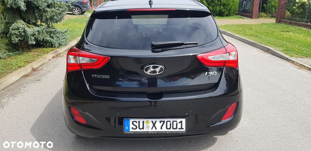 Hyundai i30 blue 1.4 Style - 14