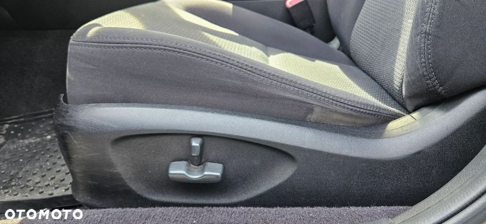 Subaru Legacy Kombi 2.0RA SPE - 29