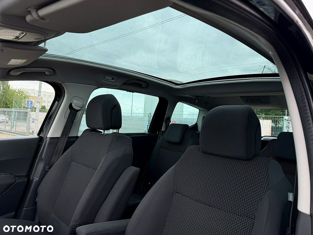 Peugeot 5008 - 9