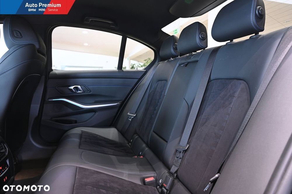 BMW Seria 3 318i - 13