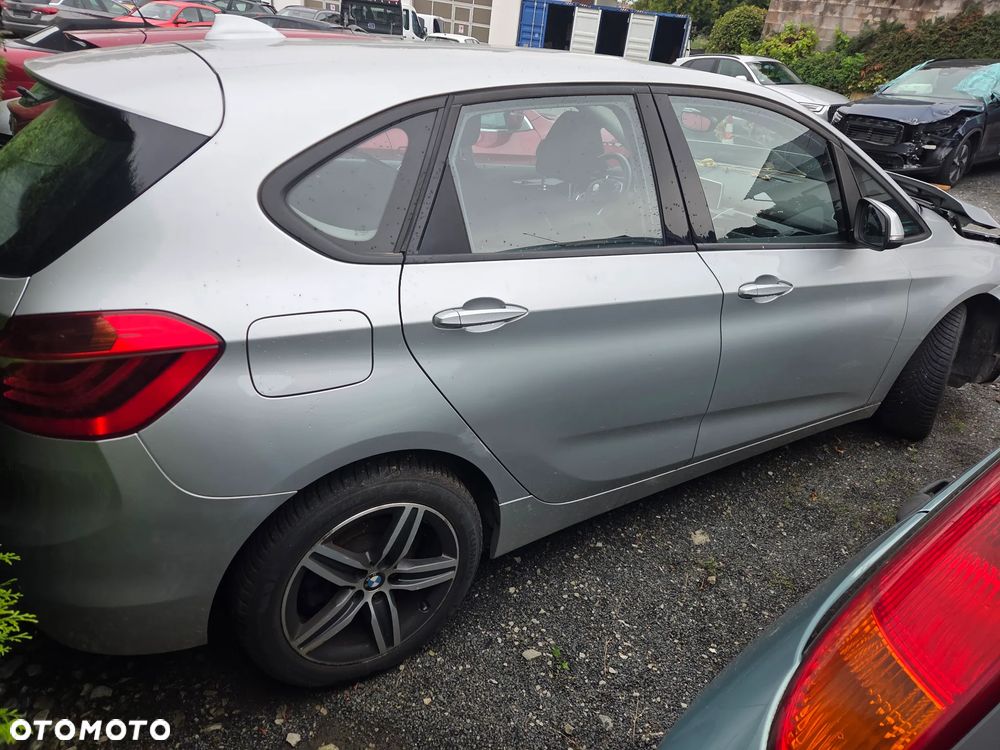 BMW Seria 2 220i Sport - 2