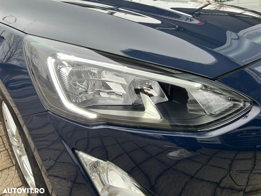 Ford Focus 1.0 EcoBoost Connected - 31
