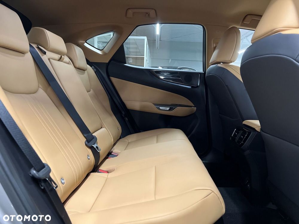 Lexus NX 350h Prestige AWD - 13