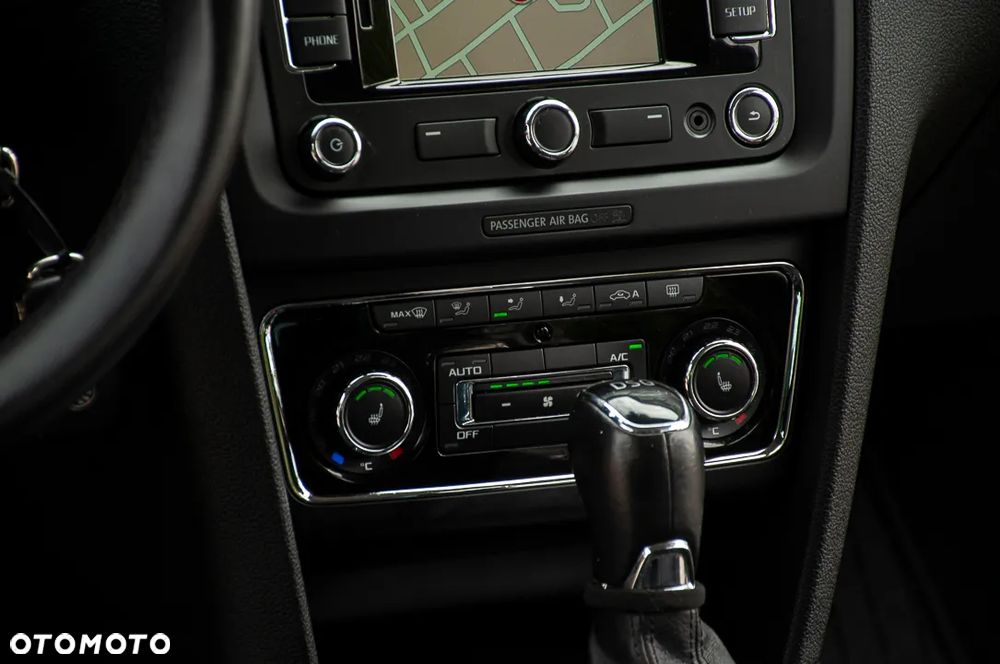 Skoda Superb 2.0 TDI Green tec DSG Elegance - 32