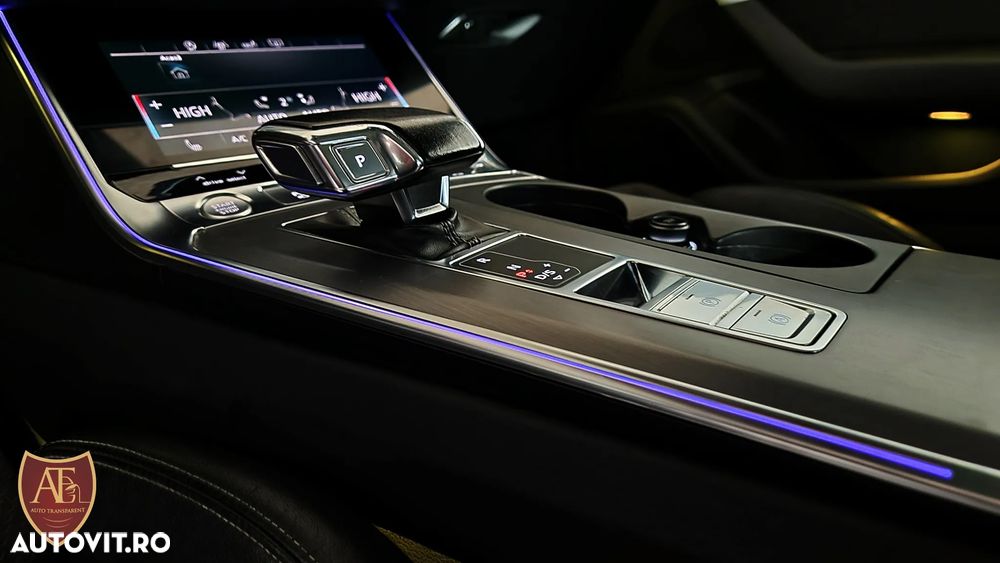 Audi A6 Avant 40 TDI S tronic - 32