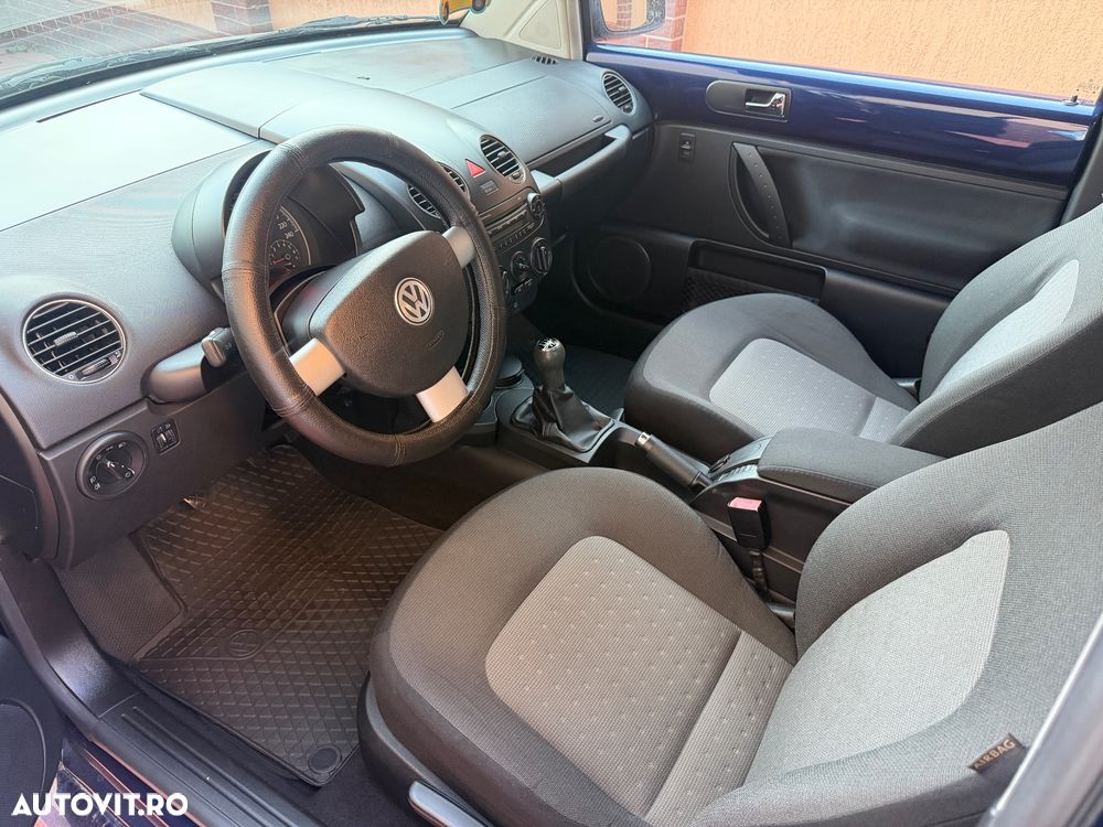 Volkswagen New Beetle 1.6 - 7
