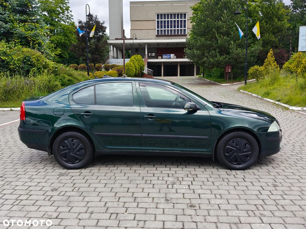 Skoda Octavia 1.6 Combi Ambiente - 2