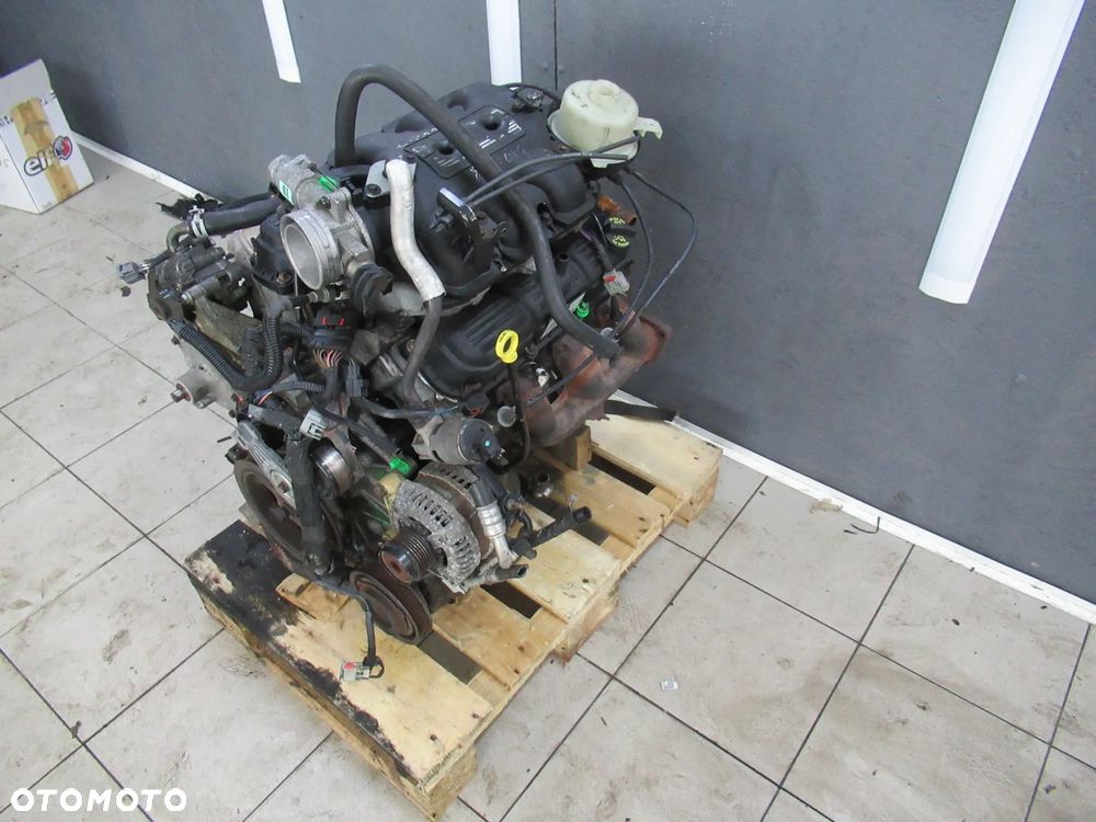 Silnik kompletny 3.8 V6 Voyager Grand Caravan - 2