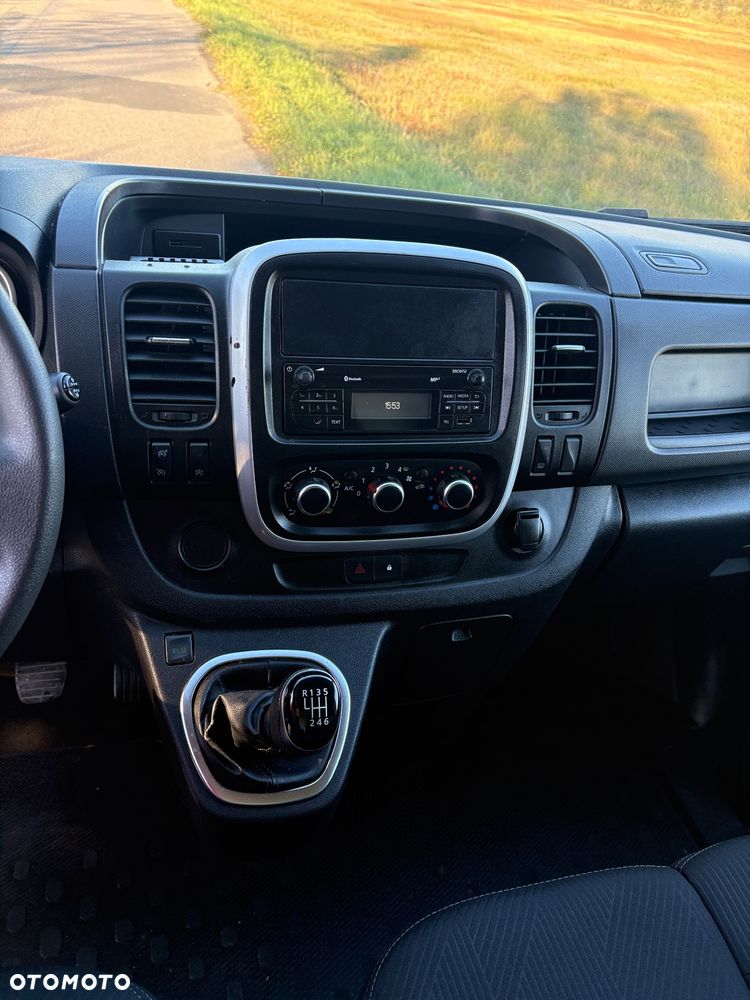 Renault Trafic - 12