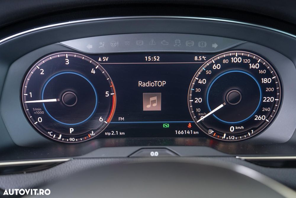 Volkswagen Passat - 13
