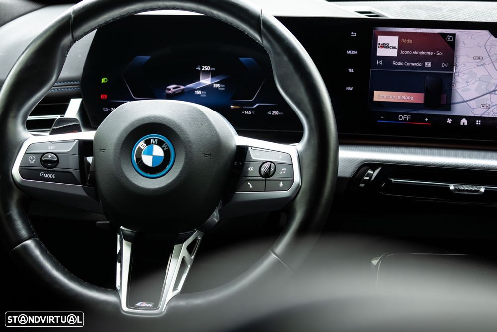 BMW iX1 eDrive20 Pack Desportivo M - 21