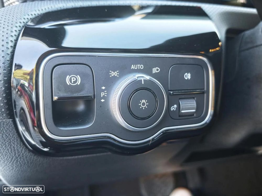 Mercedes-Benz A 250 e 8G-DCT Progressive Advanced - 39