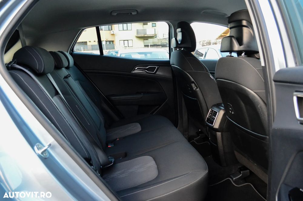 Kia Sportage 1.6T-GDI Hybrid 2WD Aut. Spirit - 28