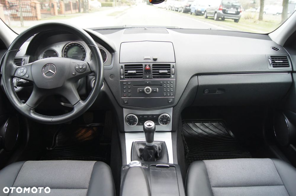 Mercedes-Benz Klasa C 180 Kompressor BlueEFFICIENCY Avantgarde - 12