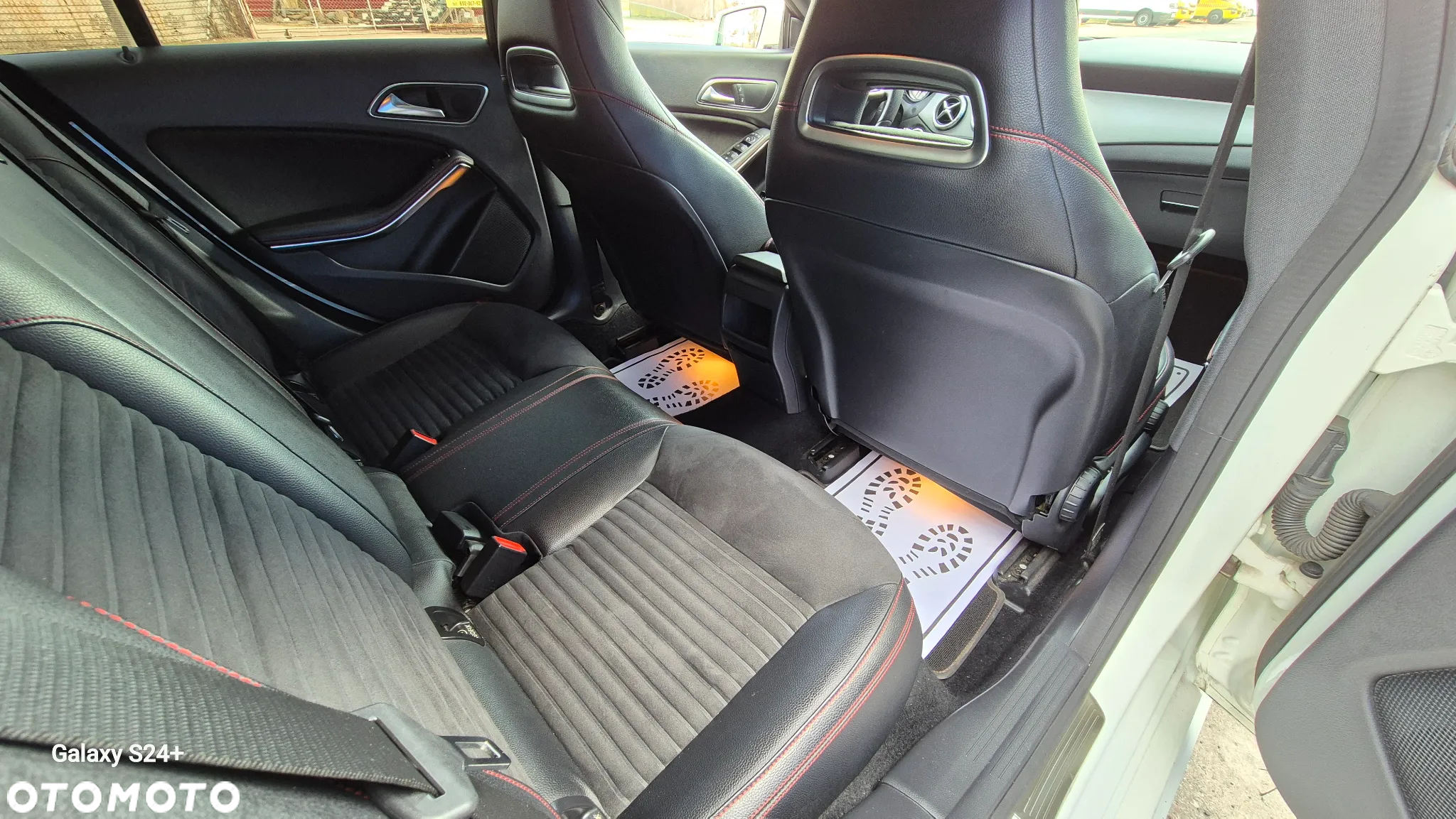 Mercedes-Benz CLA 180 AMG Line - 31