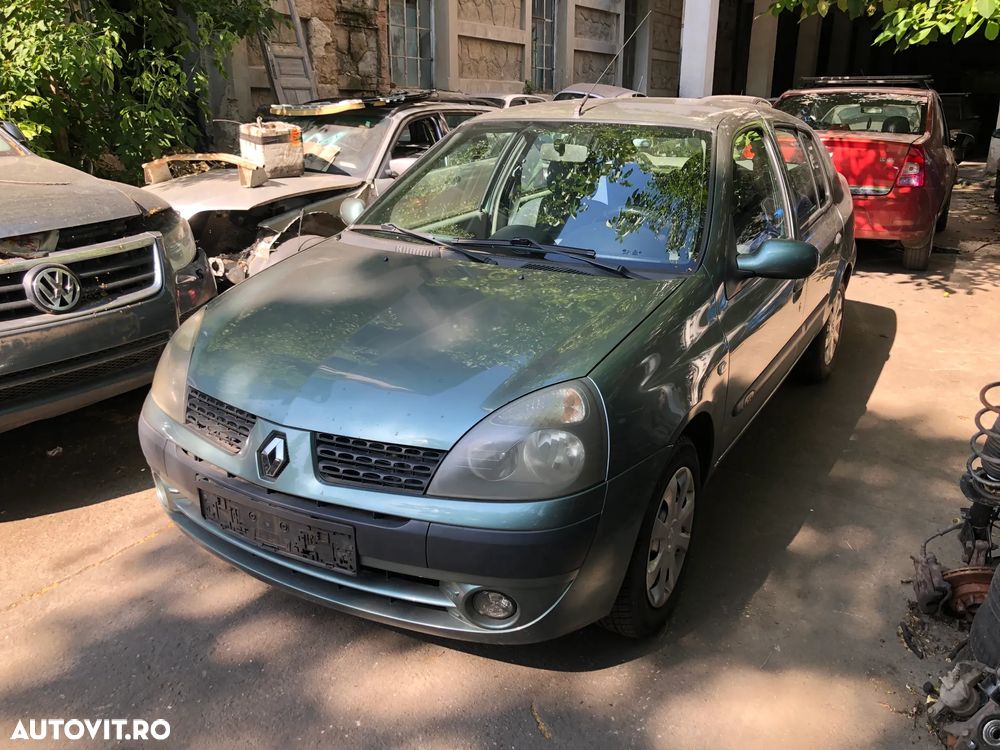 Dezmembrez Renault Clio Symbol 2005 verde 1,5 DCI - 3