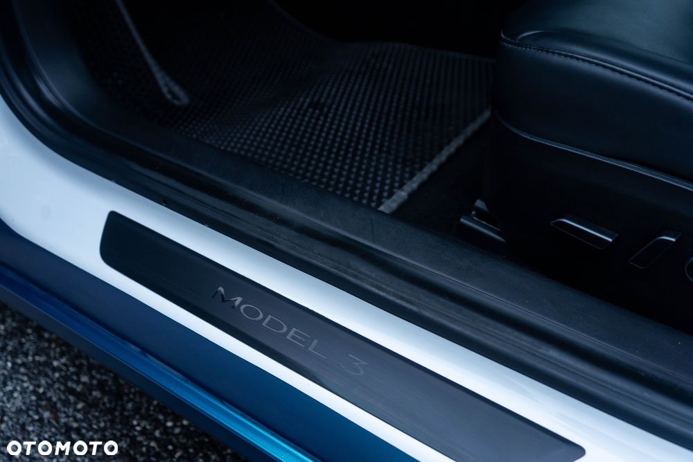 Tesla Model 3 - 29