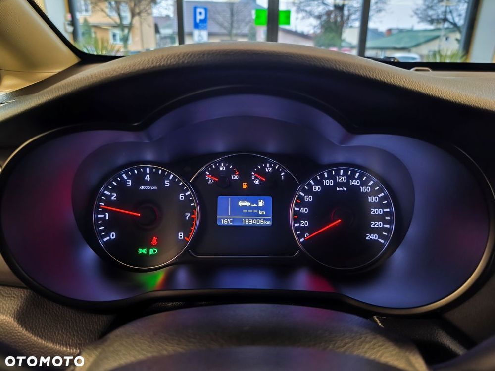 Kia Carens 1.6 GDI ISG Vision - 17