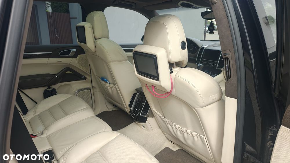 Porsche Cayenne - 12