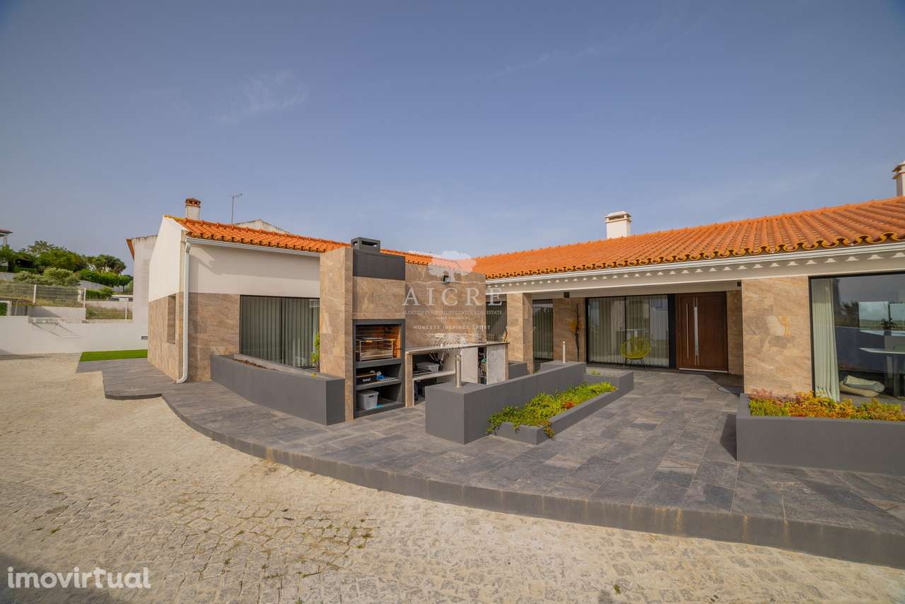 Moradia térrea independente totalmente remodelada, com vista deslumbra - Grande imagem: 2/42