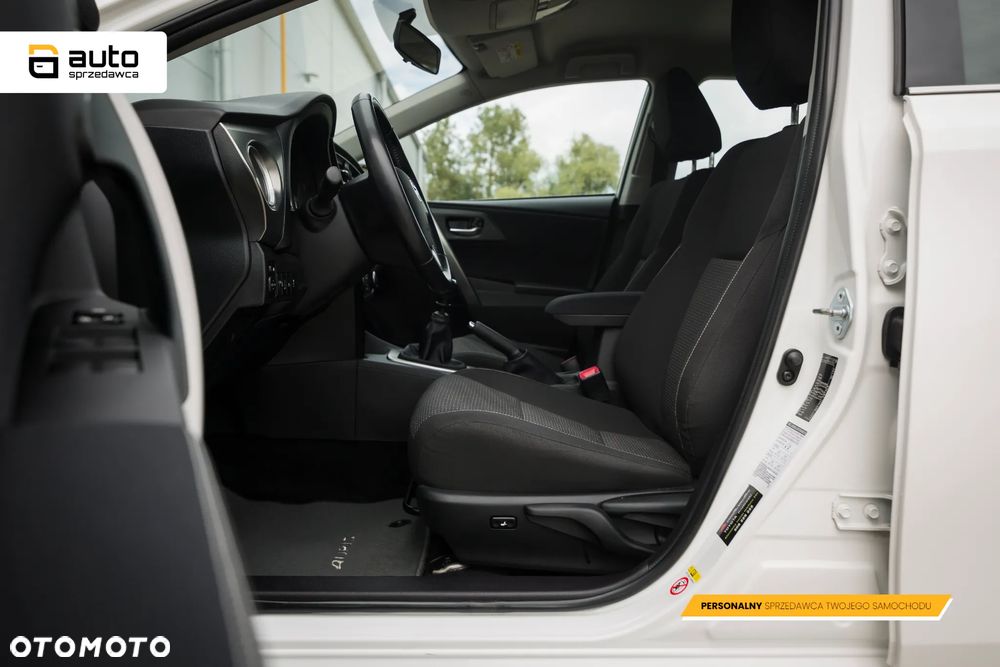 Toyota Auris 1.33 VVT-i Premium Comfort - 28
