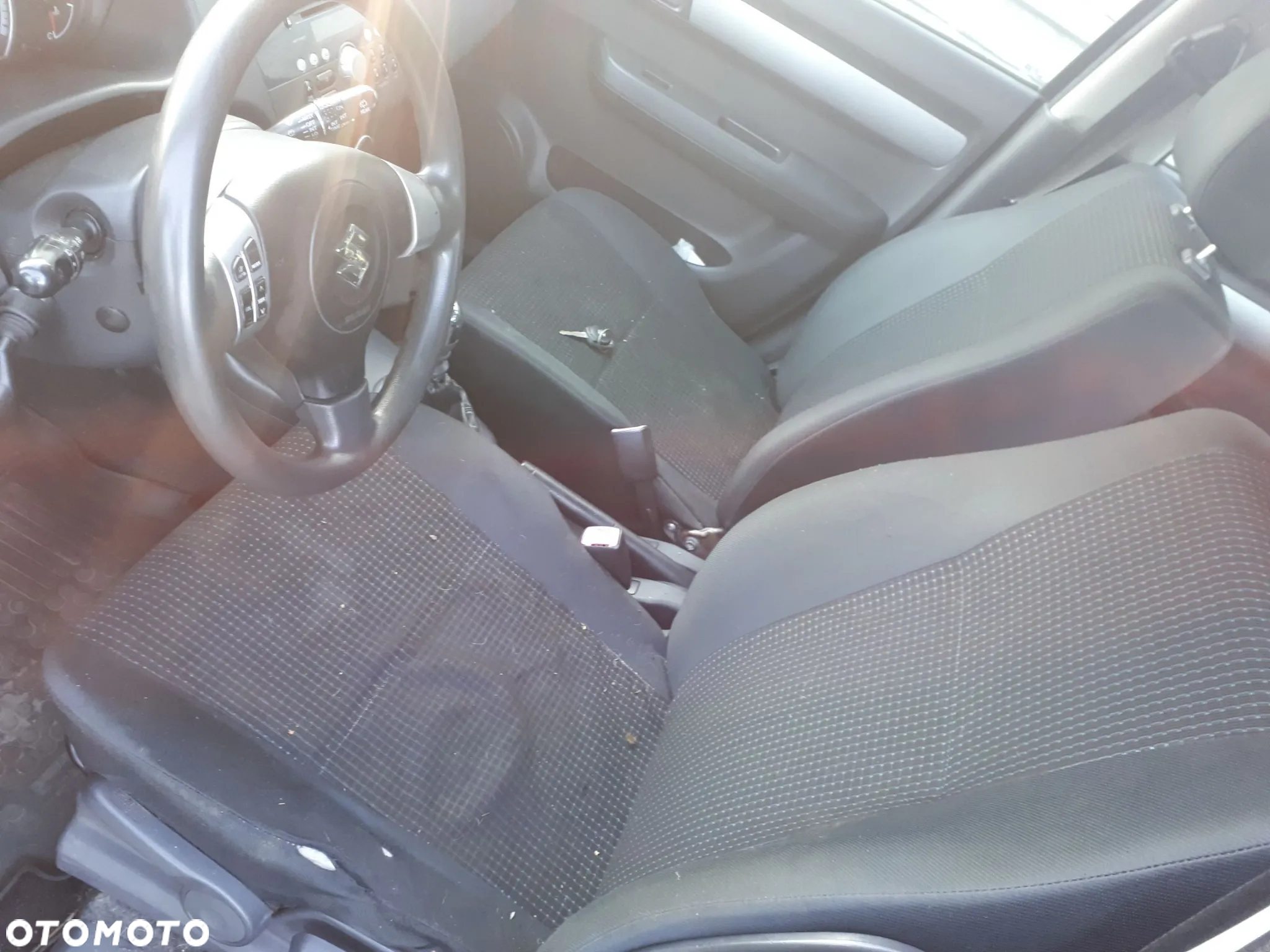 SUZUKI SWIFT 04-08 BŁOTNIK PRZÓD PRZEDNI PRAWY LEWY - 22