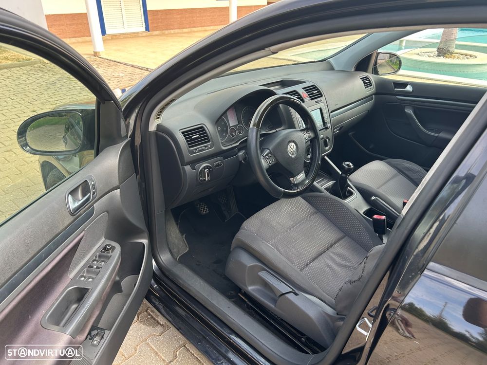 VW Golf - 6