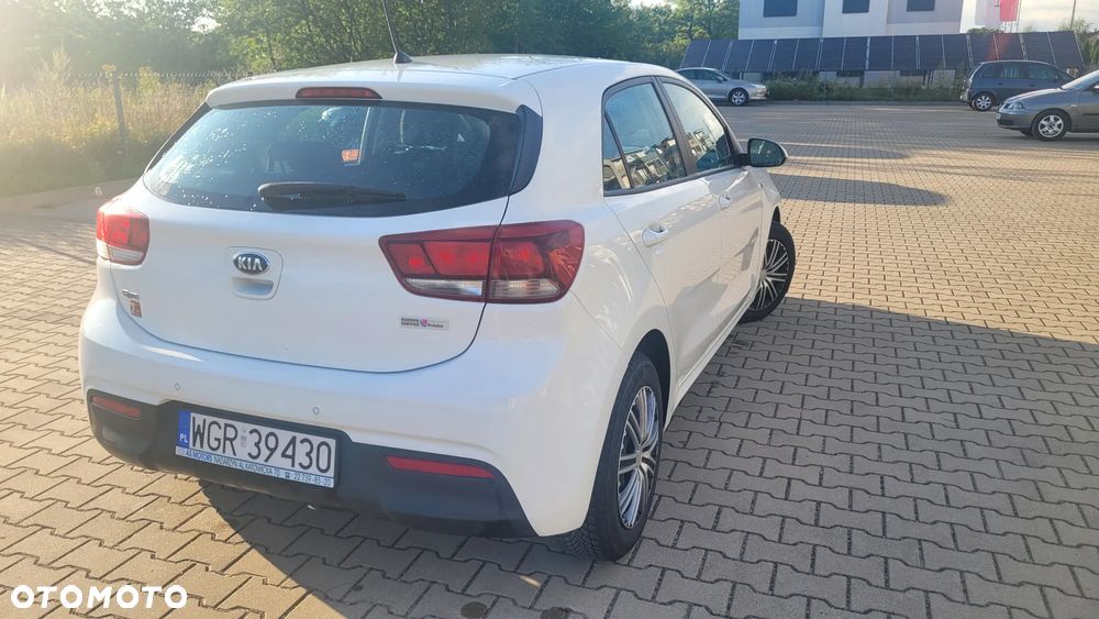 Kia Rio 1.4 M - 3