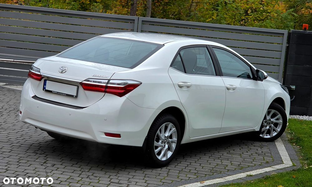 Toyota Corolla 1.6 Premium - 19