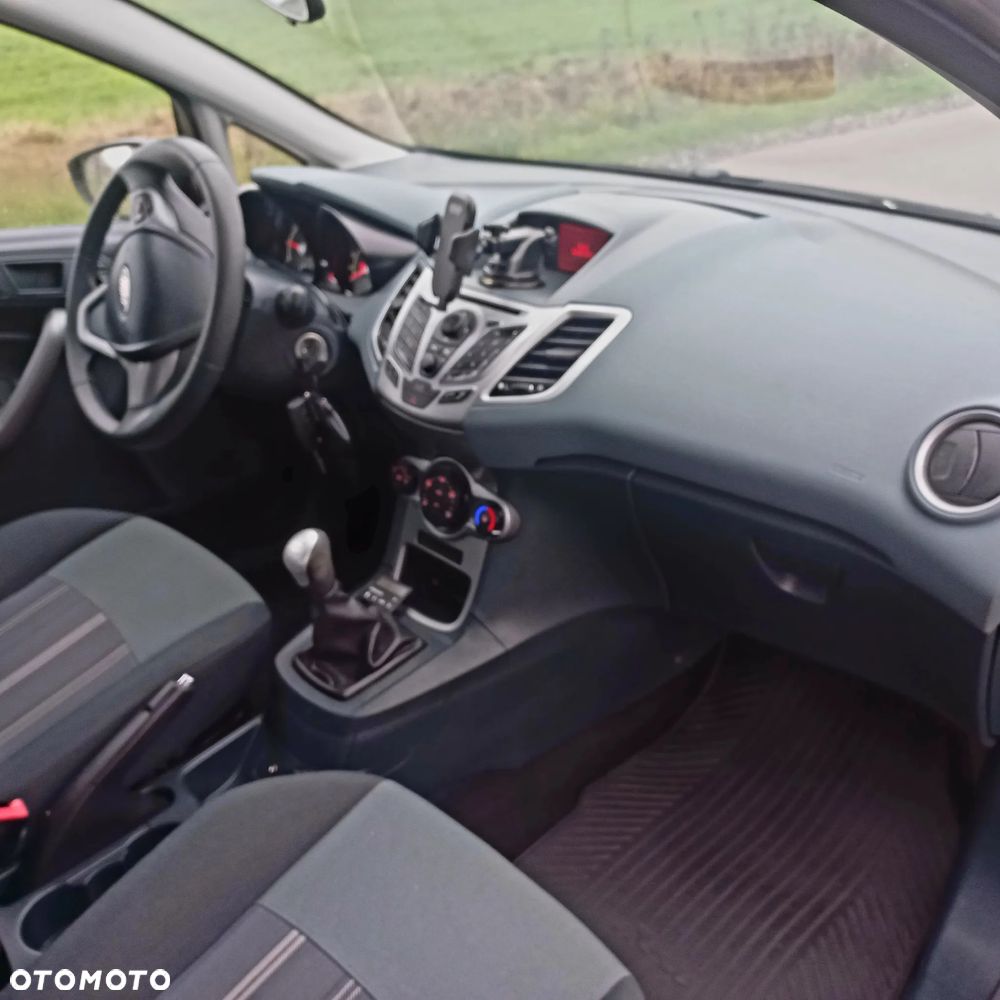 Ford Fiesta 1.25 Ambiente - 13