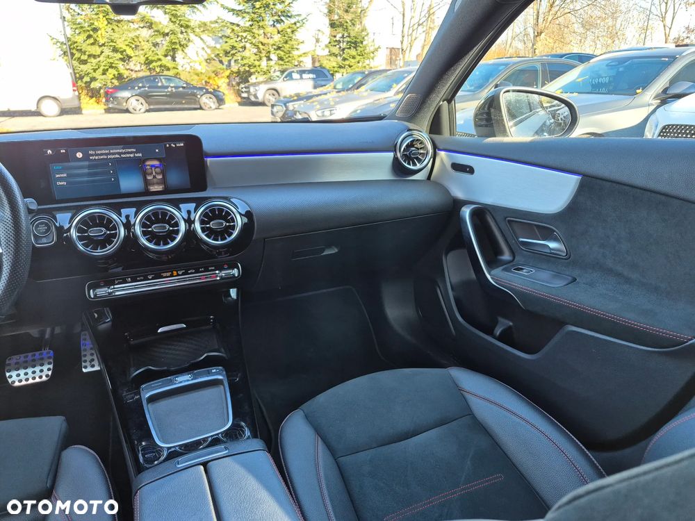 Mercedes-Benz Klasa A 220 4-Matic AMG Line 7G-DCT - 25