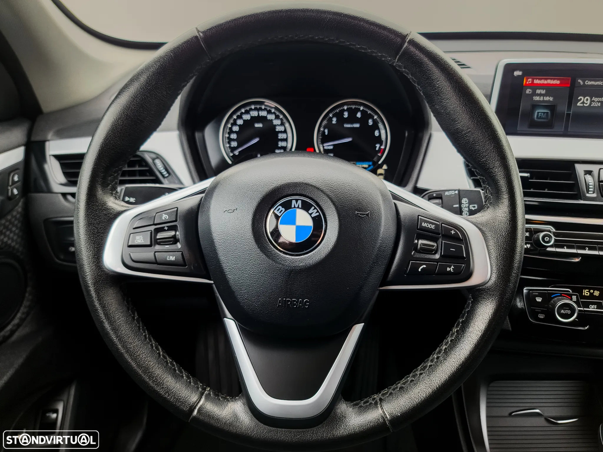BMW X1 25 e xDrive Corporate Edition - 23
