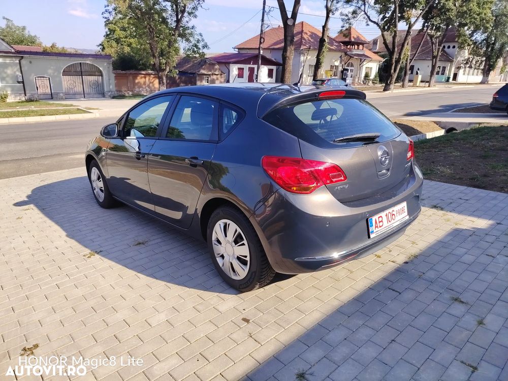 Opel Astra - 3