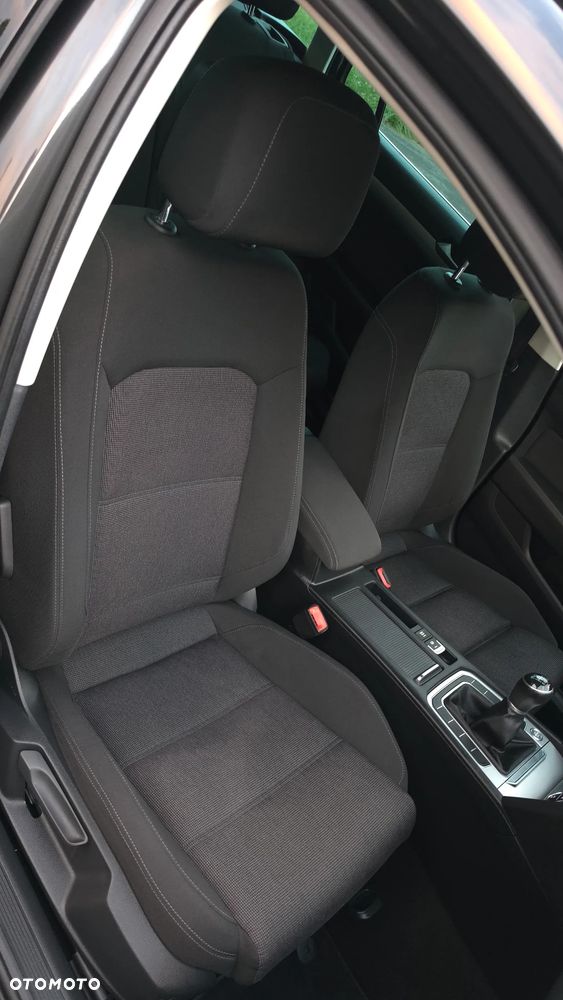 Volkswagen Passat 2.0 TDI (BlueMotion Technology) Trendline - 17