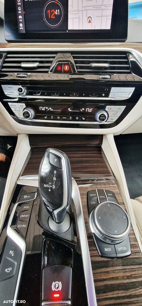 BMW Seria 5 530i xDrive AT - 10