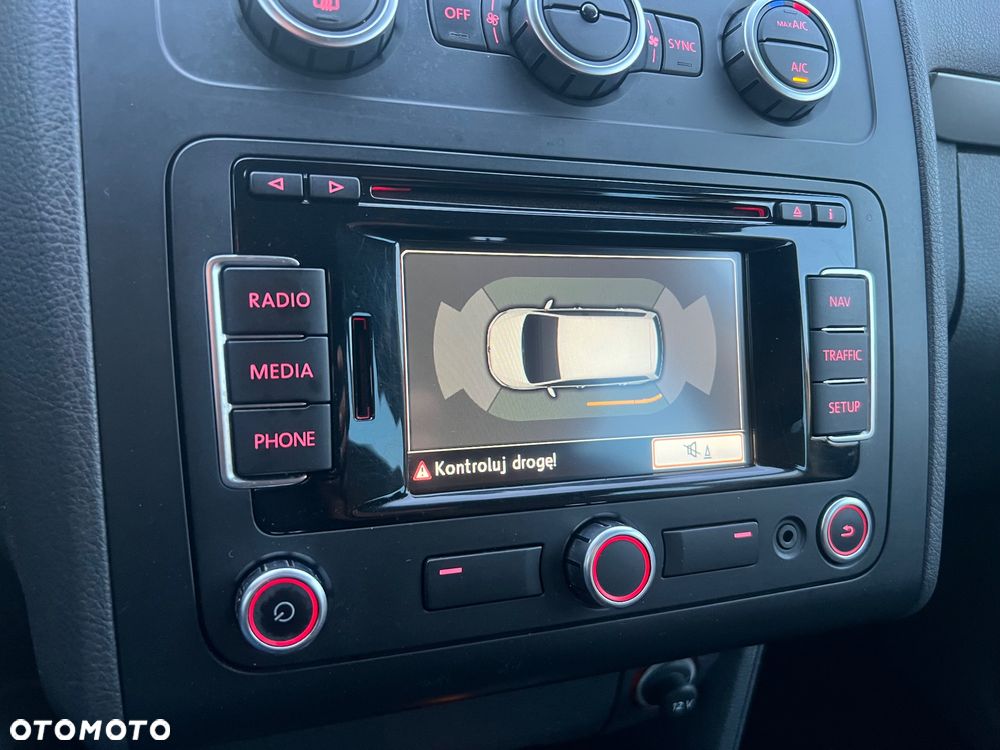 Volkswagen Touran 1.6 TDI DPF BlueMotion Technology Comfortline - 19