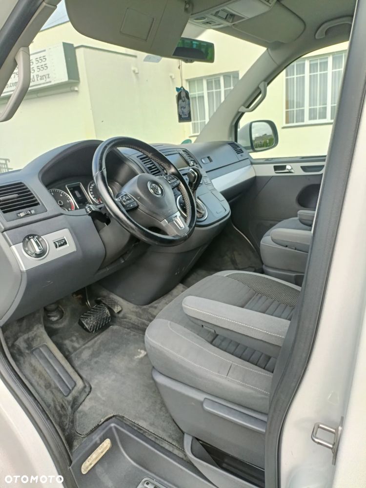 Volkswagen Multivan - 18