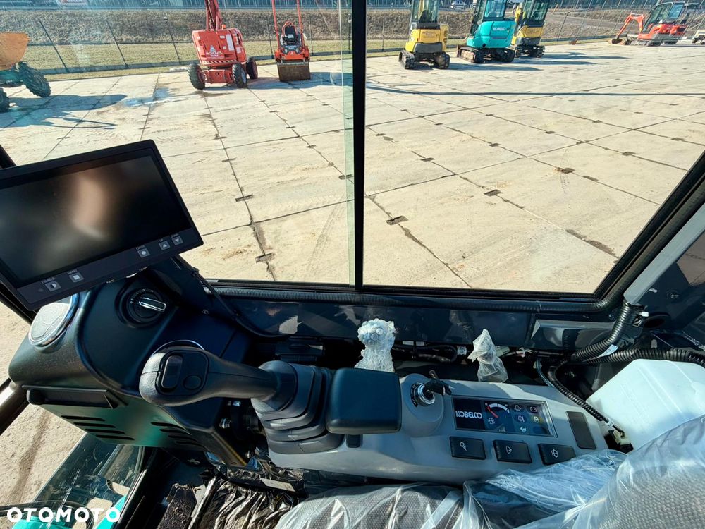 Kobelco SK17SR-3E - 11
