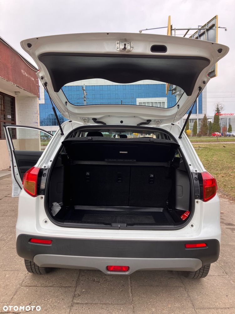 Suzuki Vitara 1.6 Comfort 2WD - 24