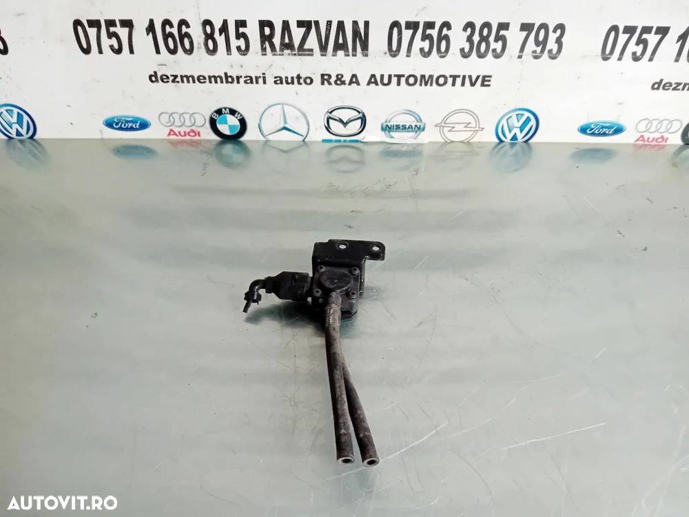 Senzor Presiune Gaze Hyundai Santa Fe 2 II 2.2 Crdi 2006-2012 Cod 39210-27490 - 2