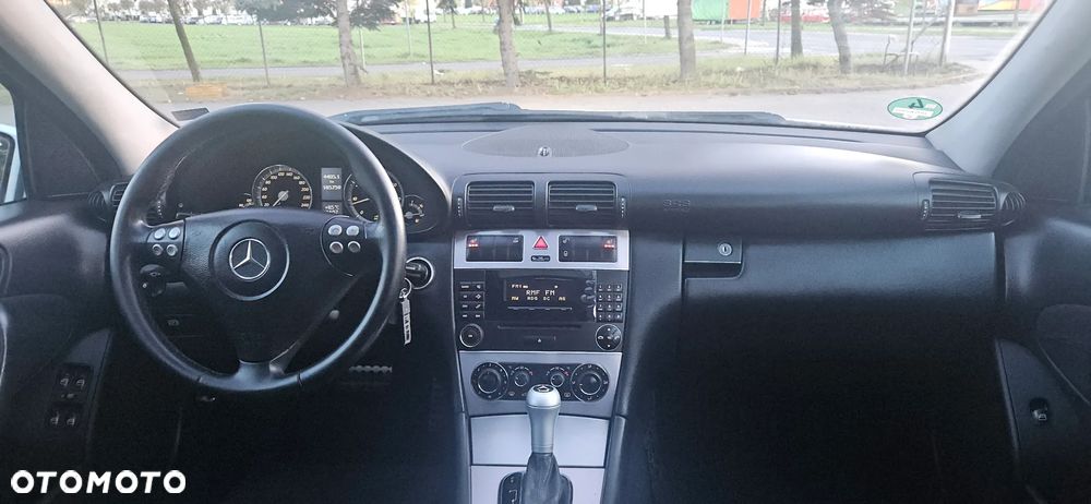 Mercedes-Benz Klasa C 180 Kompressor Automatik Avantgarde Sport Edition - 6