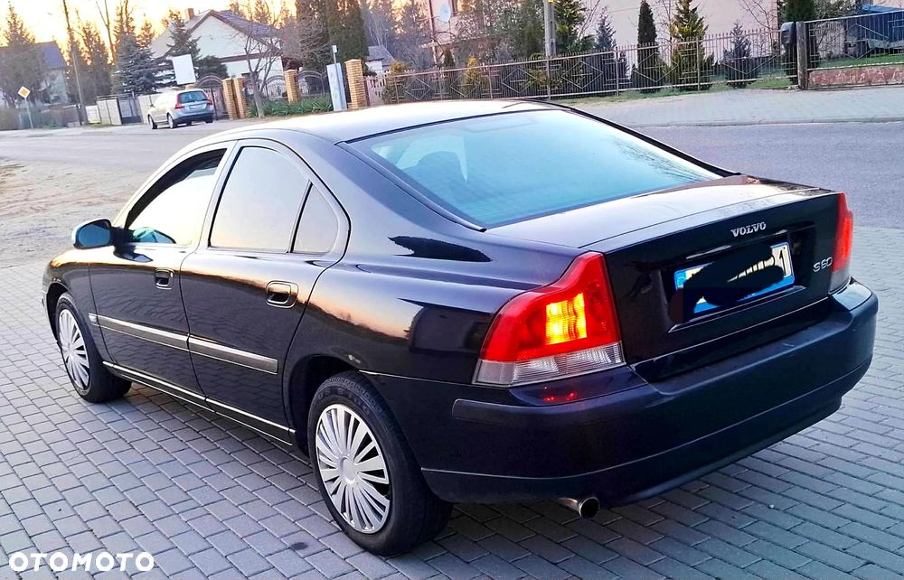 Volvo S60 2.4 Comfort - 4