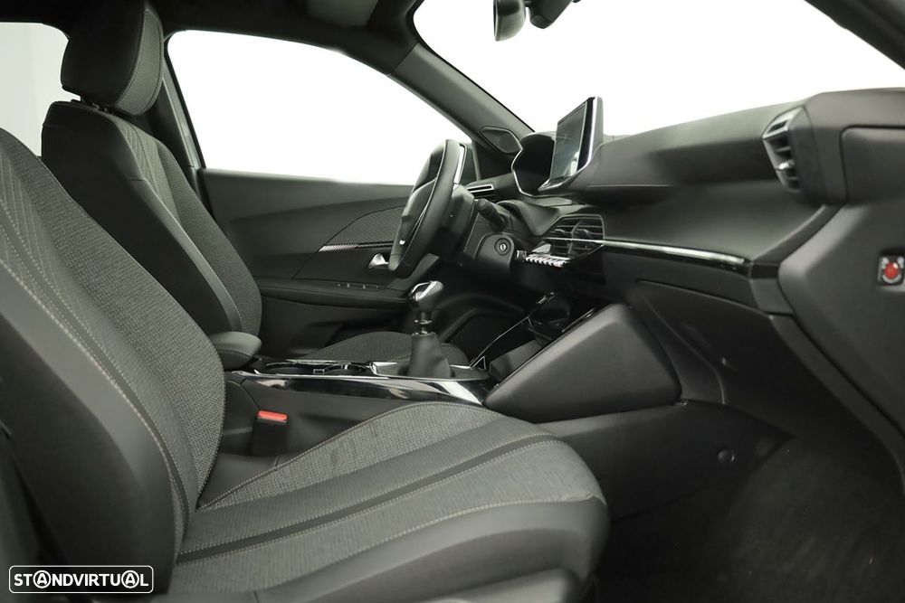 Peugeot 2008 1.2 PureTech Allure - 21