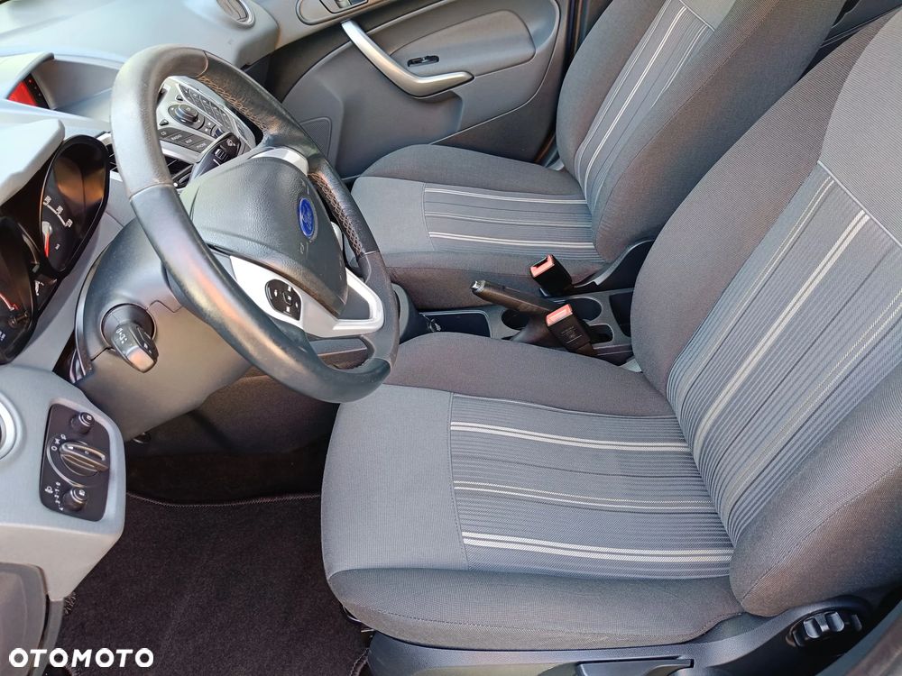 Ford Fiesta - 20