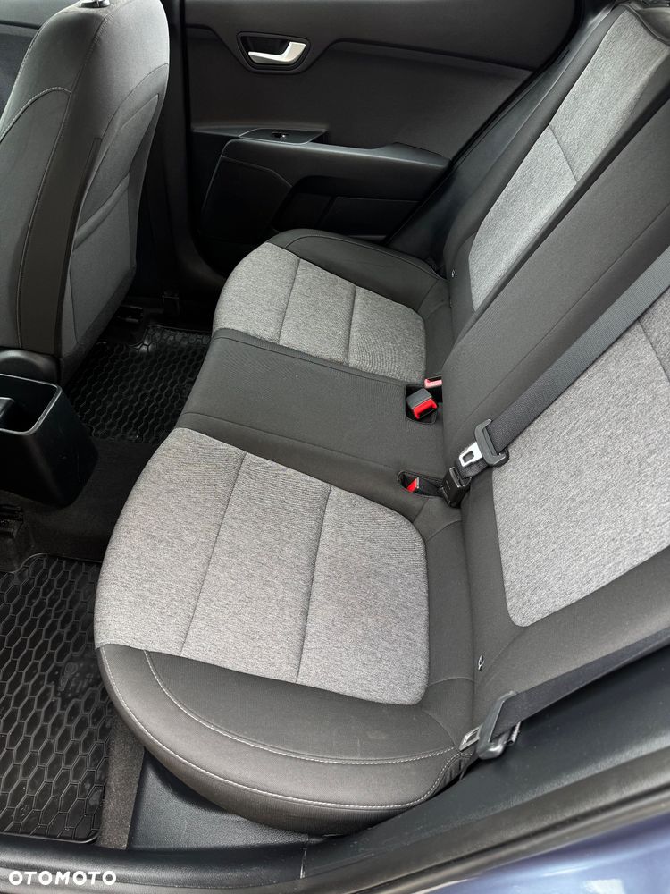 Kia Stonic - 10