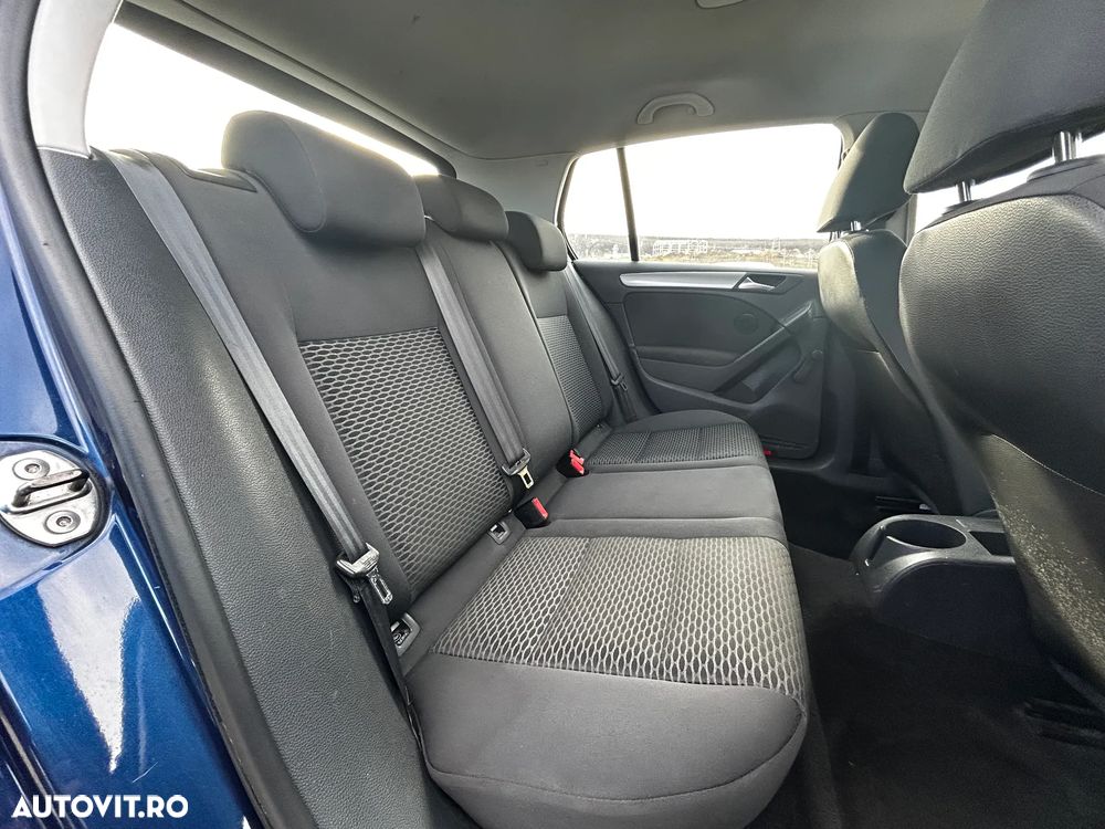 Volkswagen Golf - 19