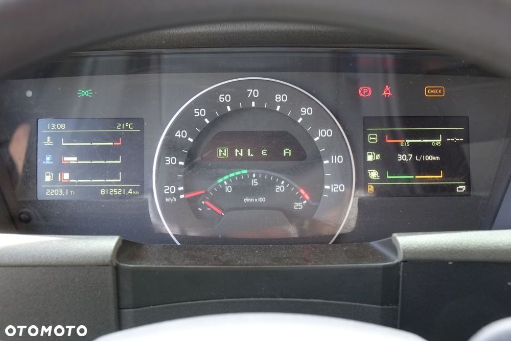 Volvo FH 500 GLOBETROTTER / EURO 6 / STANDARD / AUTOMAT / KLIMATYZACJA POSTOJOWA / LODÓWKA - 27