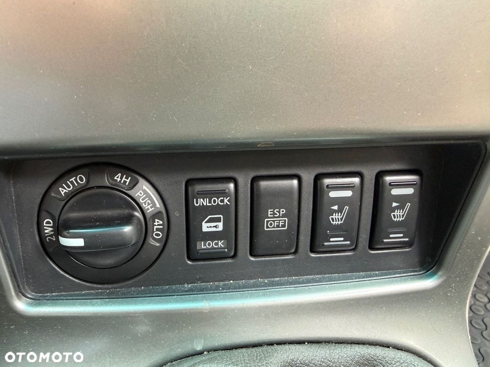 Nissan Pathfinder - 11