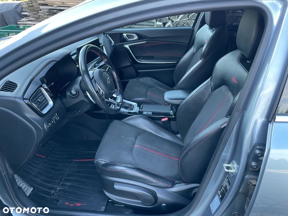 Kia ProCeed 1.6 T-GDI DCT7 OPF GT - 29