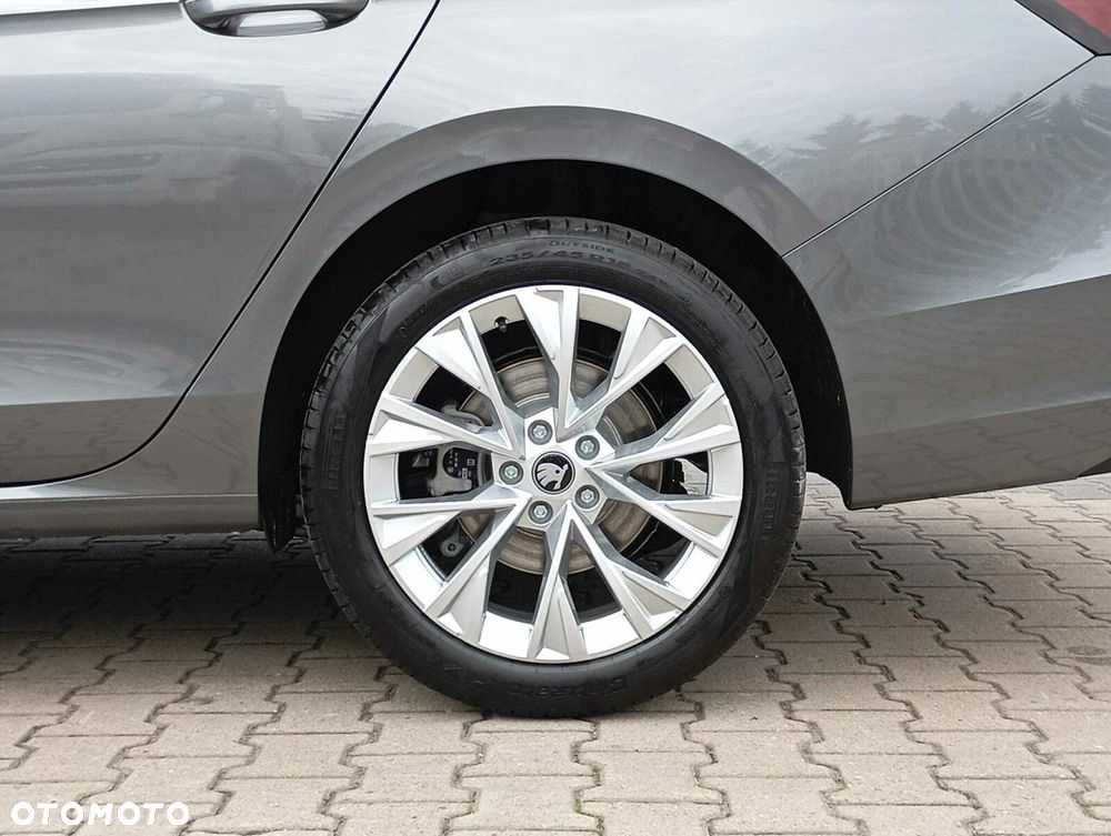Skoda Superb 2.0 TDI SCR 4x4 Edition 130 DSG - 22